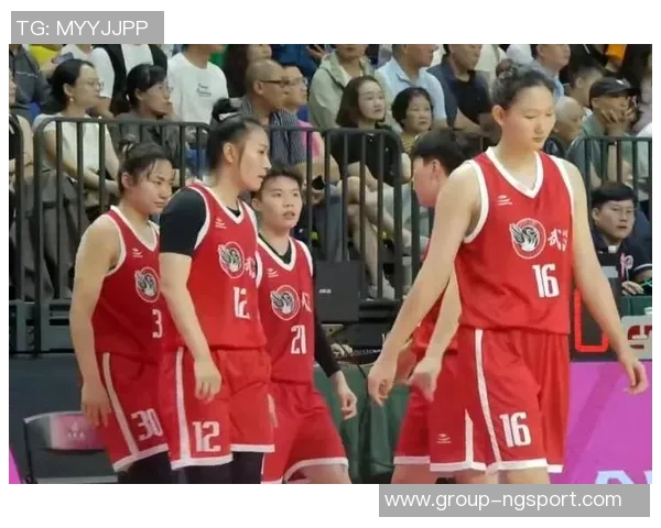 女篮锦标赛第二阶段四川队夺冠江苏武汉分获亚季军荣耀时刻