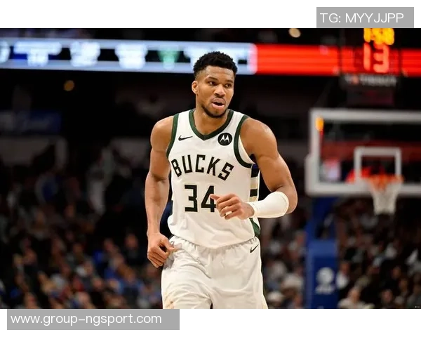 字母哥首节表现出色轻松拿下6分3篮板2助攻展现强大实力 字母哥首节表现出色轻松拿下6分3篮板2助攻展现强大实力